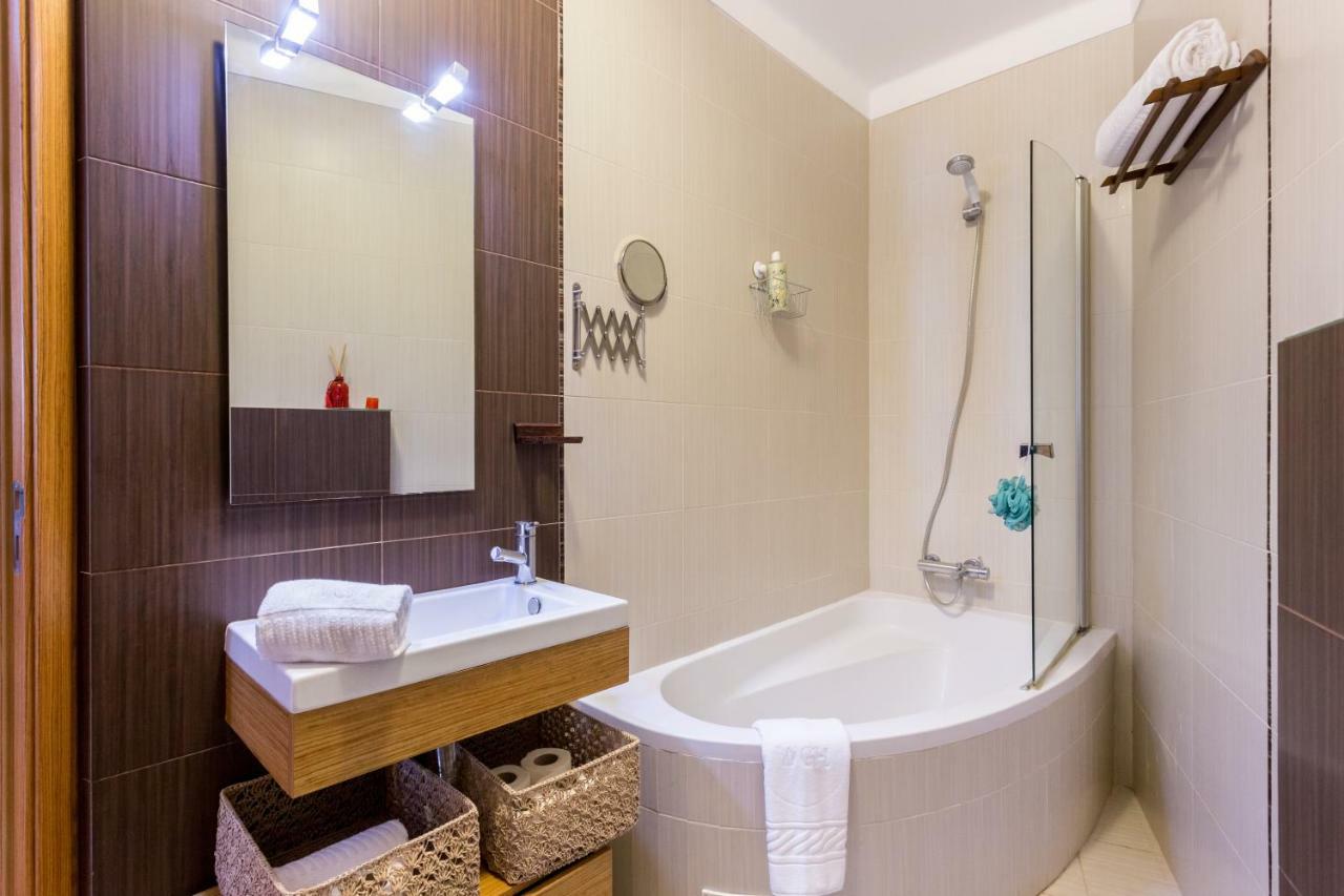 Water Green House - Villa Rosa, Praia Da Rocha ปอร์ติเมา ภายนอก รูปภาพ